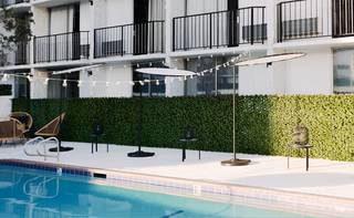 Exterior of Glendale Express showing balconies